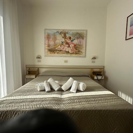 Hotel Alcazar Rimini Exterior photo