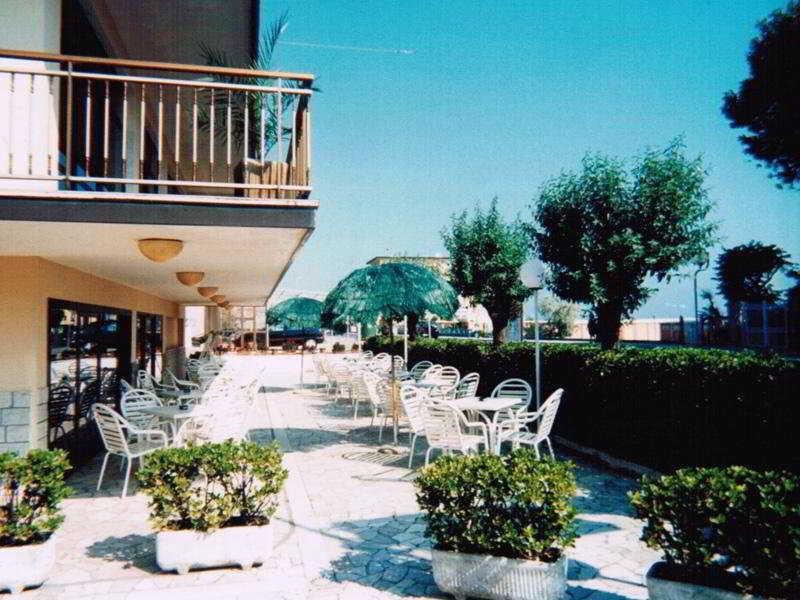 Hotel Alcazar Rimini Exterior photo